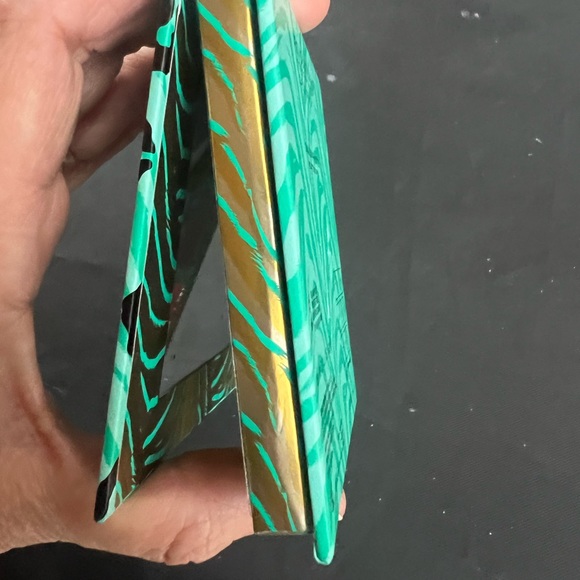 REVOLUTION- DISNEY THE LION KING Circle of Life Eyeshadow Palette - Picture 8 of 10